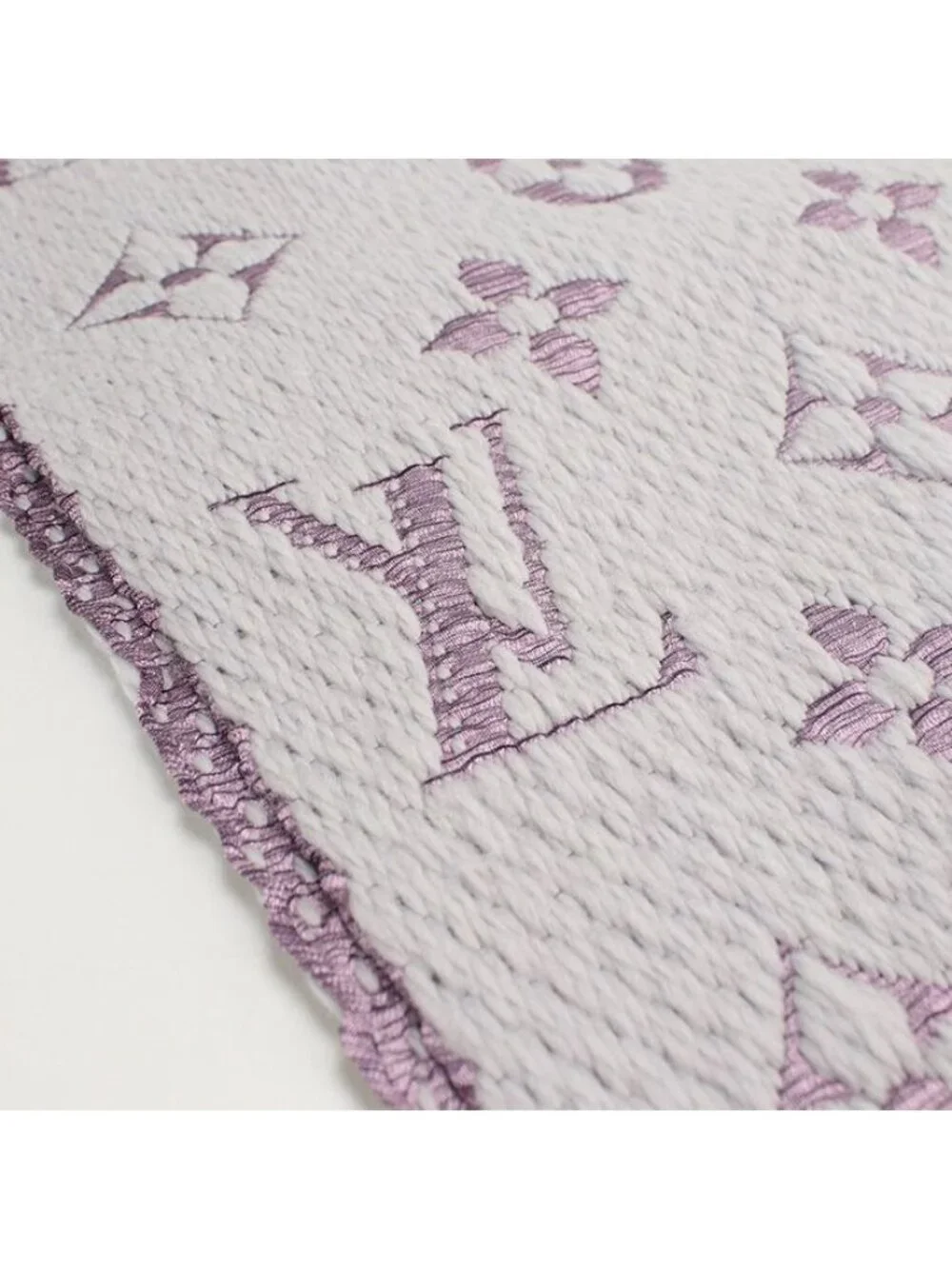 Louis Vuitton Echarpe Logo Mania Scarf
